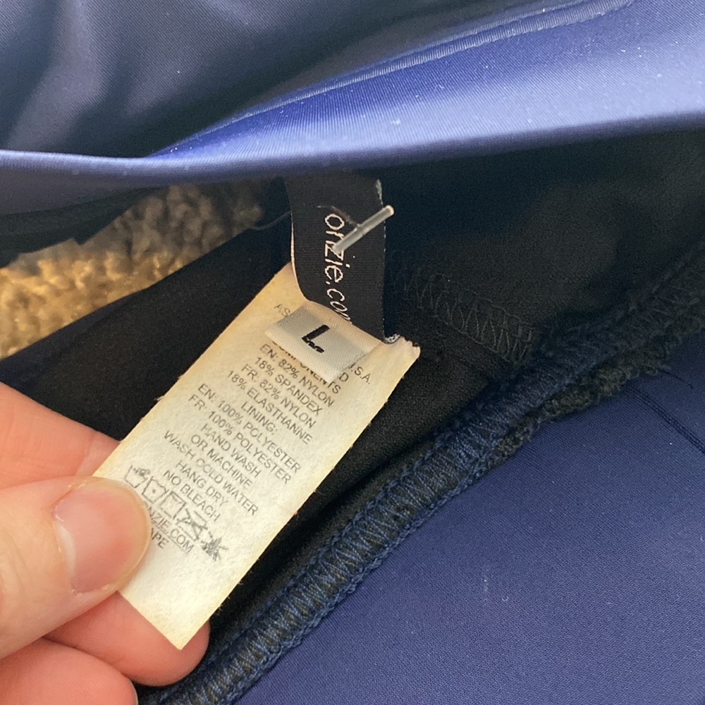 Onzie Yoga Hyper Beam Bra
Size Large. Has matching pant in my store - Picture 9 of 12